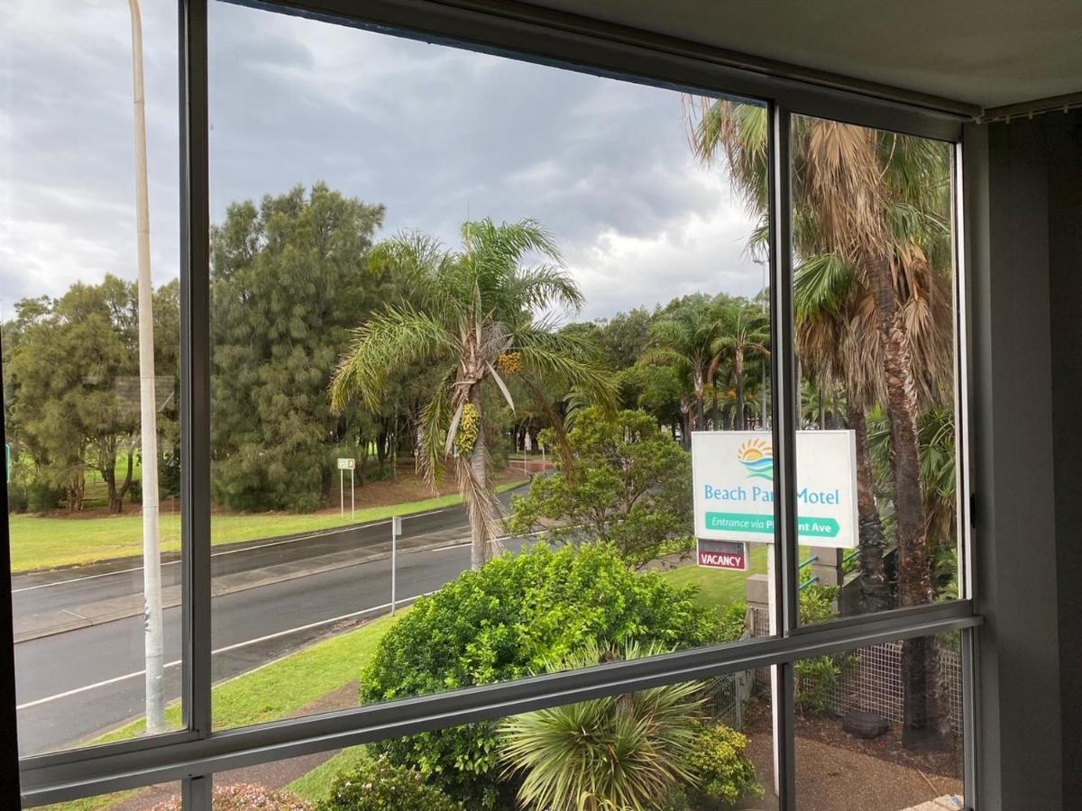 Beach Park Motel Wollongong Bagian luar foto